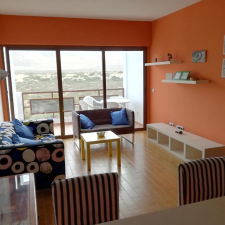 Surfhouse Hostel Famara Тегисе Экстерьер фото