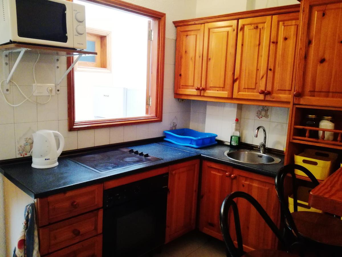 Surfhouse Hostel Famara Тегисе Экстерьер фото