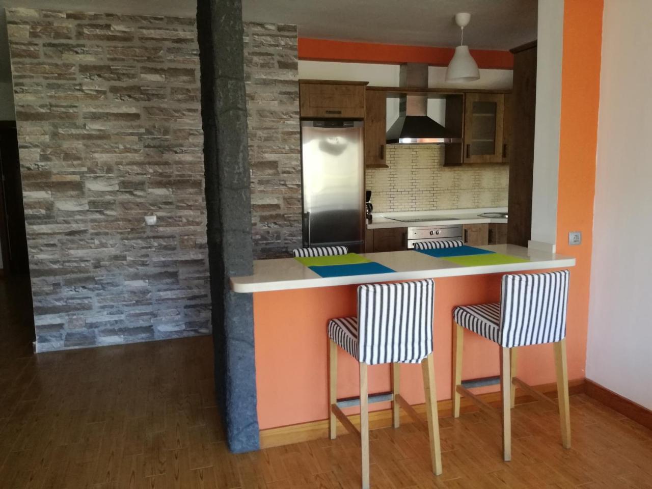 Surfhouse Hostel Famara Тегисе Экстерьер фото
