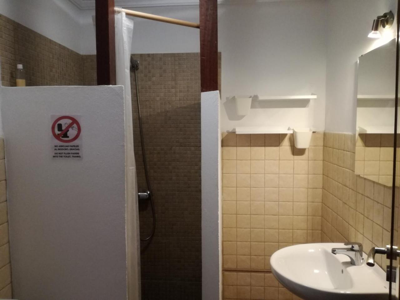 Surfhouse Hostel Famara Тегисе Экстерьер фото