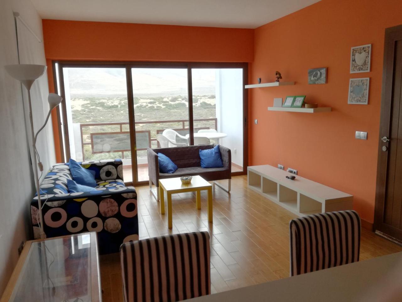 Surfhouse Hostel Famara Тегисе Экстерьер фото
